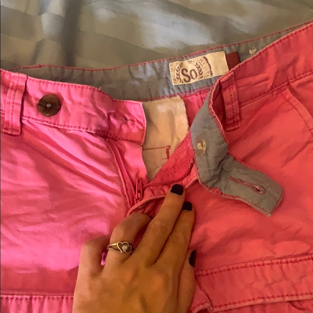 Pink shorts - Picture 2 of 4
